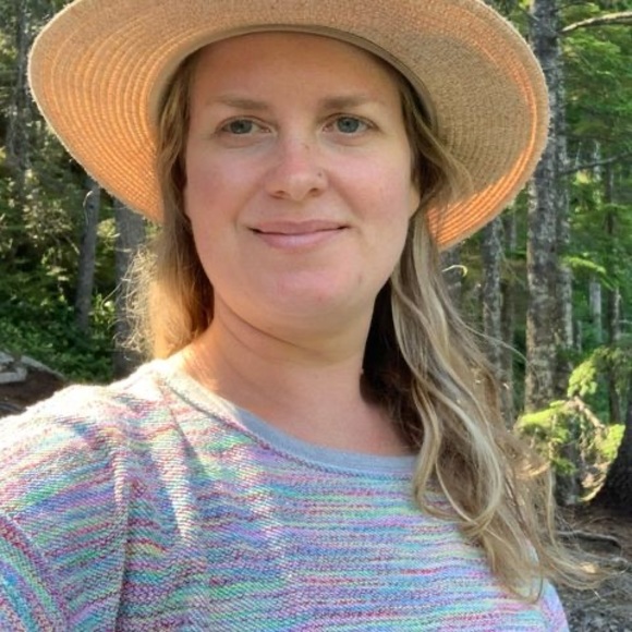 Meet your Posher, Annalea - Picture 1 of 1